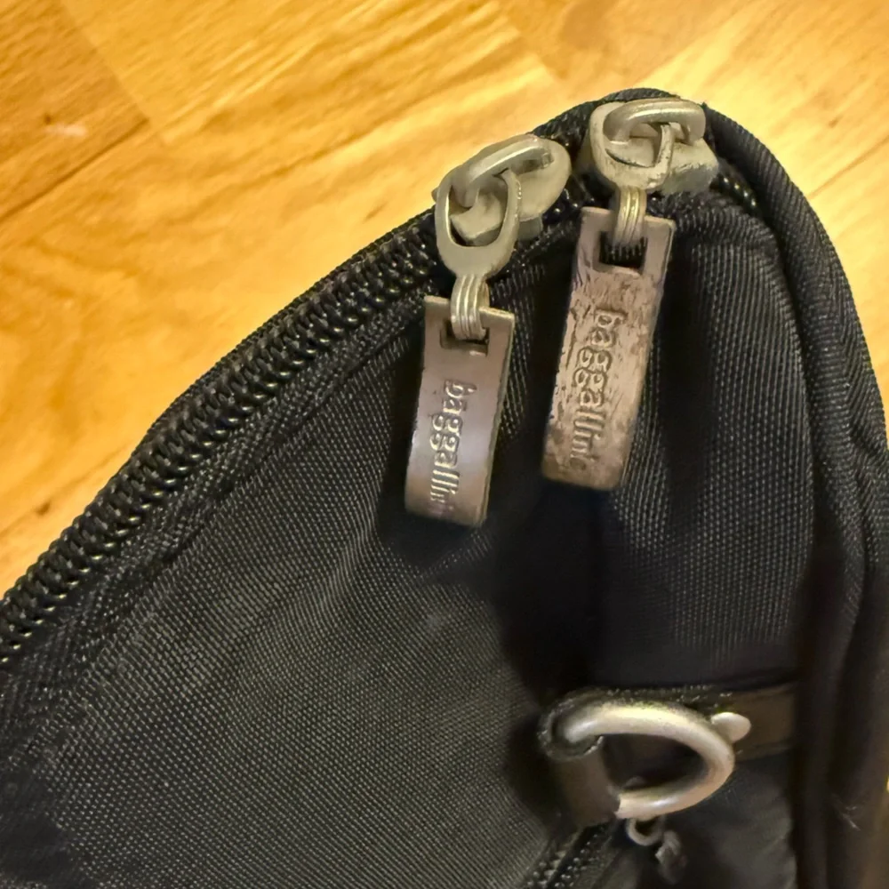 Baggallini MM Metro Backpack Black Bag